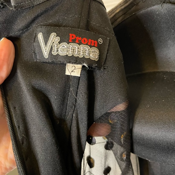 Prom dress - Picture 11 of 16